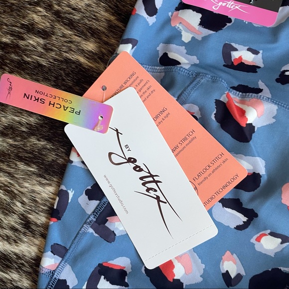 NWT X by Gottex Capri Leggings, Small - Picture 6 of 9